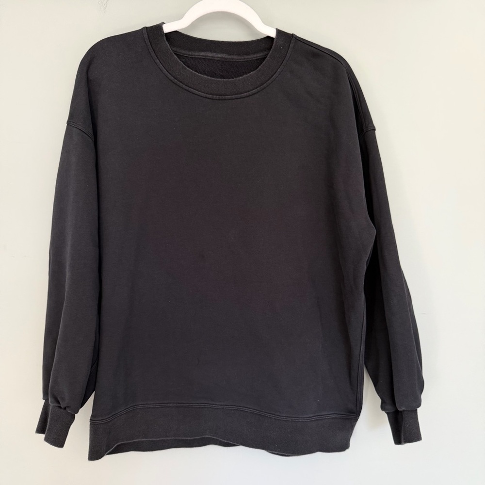 Lululemon Classic Black Crew Neck Pullover Sweatshirt
